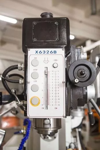 Универсально-фрезерный станок STALEX X6326B