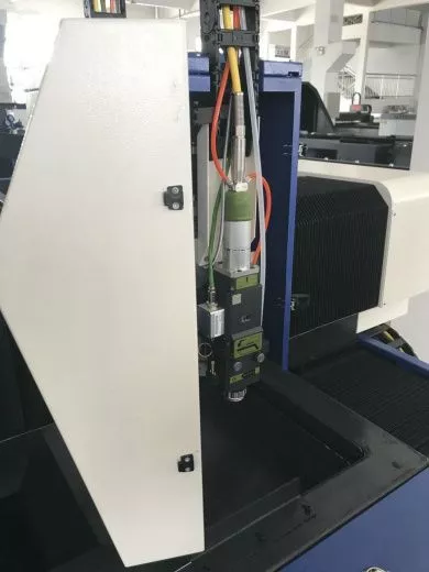 Лазерный станок с ЧПУ Bertech LC3015 (1000 Вт)