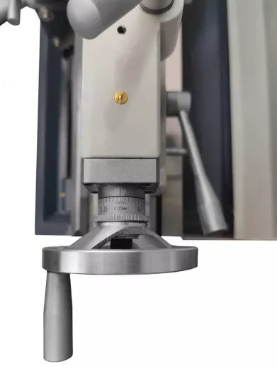 Настольный токарно-винторезный станок Metal Master MML 2140VE с проходным отверстием шпинделя 38мм