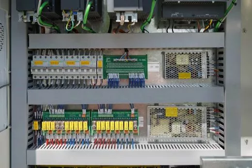 Вертикальный обрабатывающий центр с ЧПУ MILLMASTER VMM-1050 S4