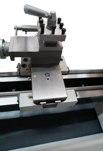 Настольный токарно-винторезный станок Metal Master MML 2140VE с проходным отверстием шпинделя 38мм